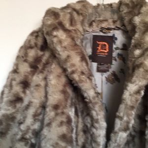 Sz L Dollhouse Faux Fur Jacket